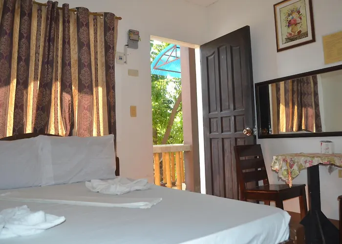 Nanette's Tourist Inn Santa Fe (Cebu)