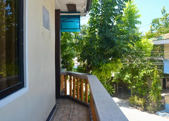 Nanette's Tourist Santa Fe (Cebu)
