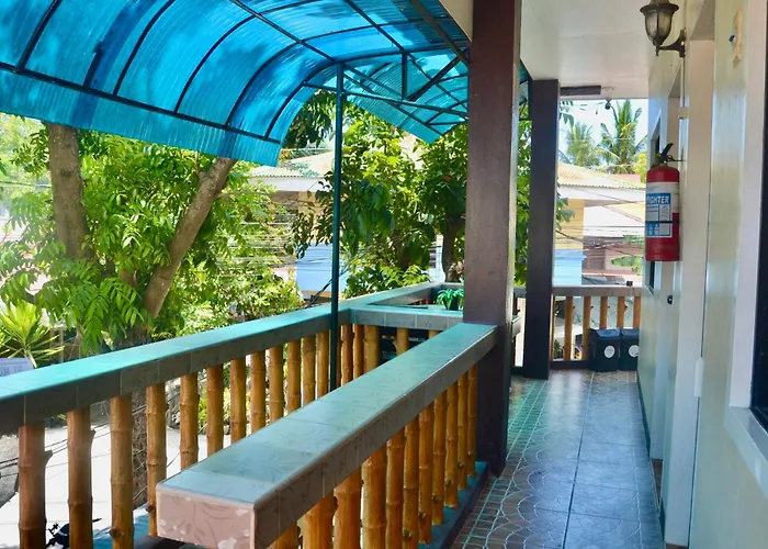 Nanette's Tourist Inn