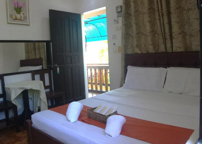 Nanette's Tourist Santa Fe (Cebu)